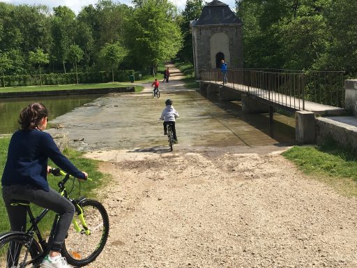 Vaux-Le-Vicomte _Jeux de la Fontaine_Vélo_Expressionsdenfants